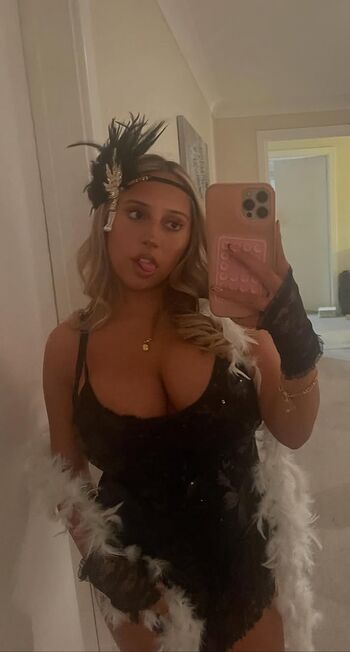 Amber Isabella