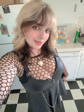 Full leaked Aretteepls private onlyfans photo