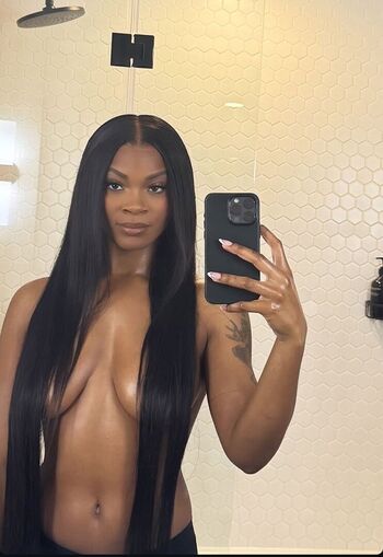 Ari Lennox