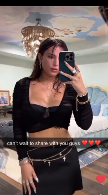 Full leaked Bella thorne private onlyfans photo