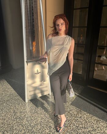 Full leaked Bella thorne private onlyfans photo