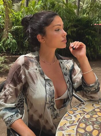 Claudia_zurii