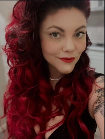Corinne Leigh
