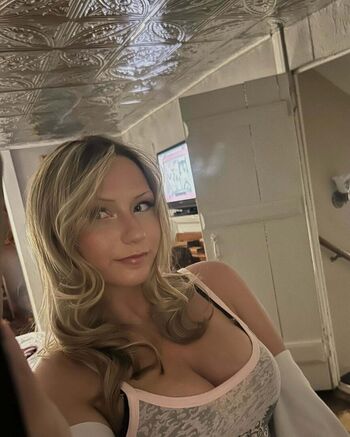 Full leaked Dorixoxo private onlyfans photo