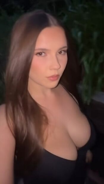 Full leaked Ellahrstic private onlyfans photo