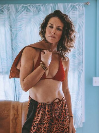 Full leaked Evangeline lilly page private onlyfans photo