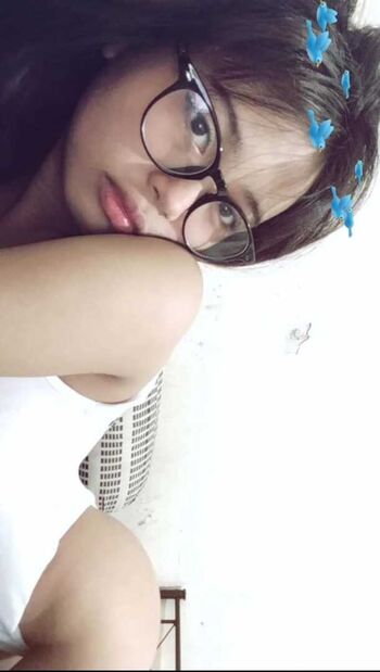 Full leaked Indonesian girls  page private onlyfans photo