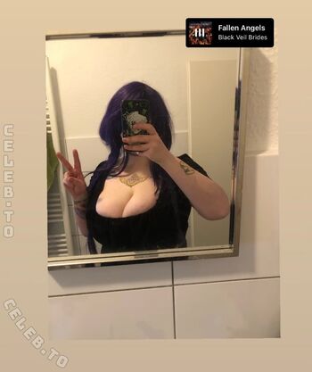 Full leaked Kawaiialienpanda private onlyfans photo