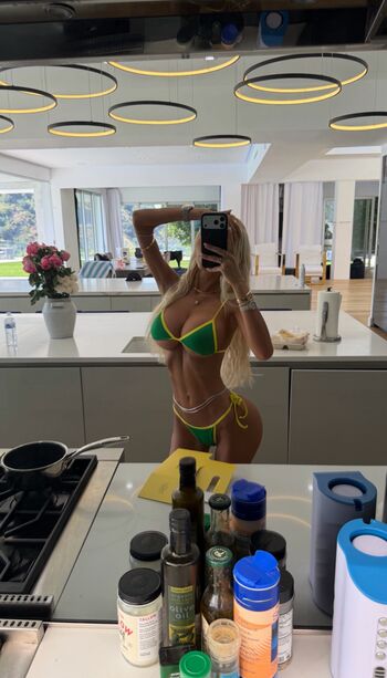 Full leaked Kngemma private onlyfans photo