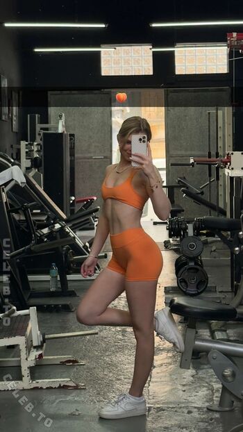 Full leaked Lea peach private onlyfans photo