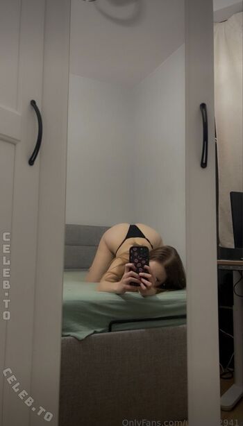 Full leaked Lenischerries private onlyfans photo