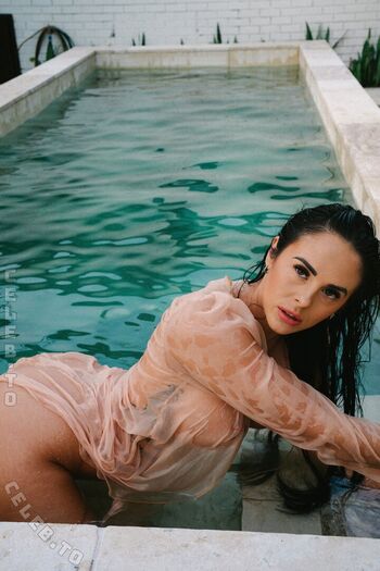 Full leaked Littlebrunettebaddie private onlyfans photo
