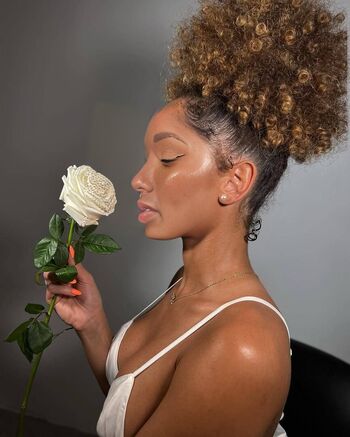 Mickie Carelse