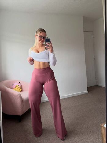 Full leaked Mommymewtwo private onlyfans photo