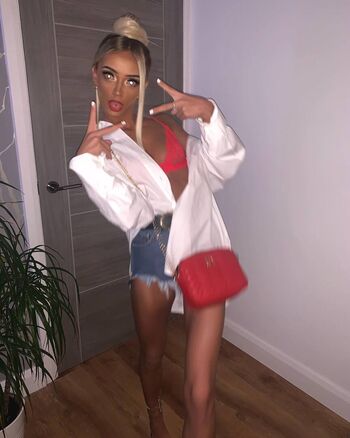 Full leaked Petitesneakylink private onlyfans photo