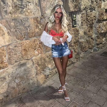 Full leaked Petitesneakylink private onlyfans photo