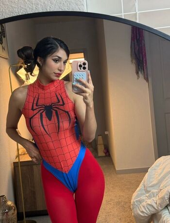 Reina Rae