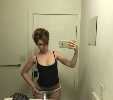 Full leaked Renatarii  page private onlyfans photo