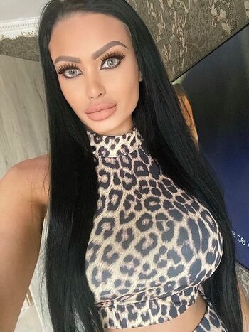 Full leaked Sabrinabarbie private onlyfans photo