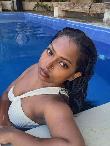 Full leaked Sri lanka private onlyfans photo