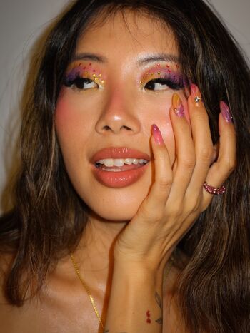 Vivian Marie Wong