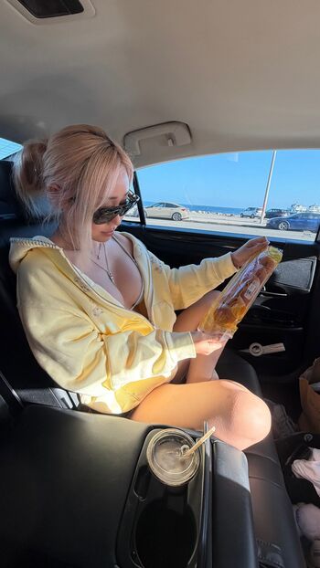 Full leaked Waifuo private onlyfans photo