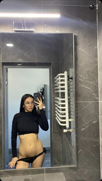 Full leaked Aayushi verma/ private onlyfans photo
