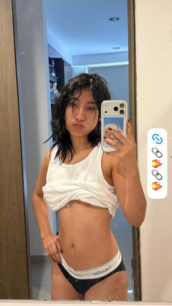 Full leaked Yuitenaa private onlyfans photo