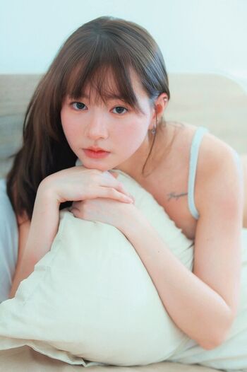 Full leaked Yunjing saehun page private onlyfans photo