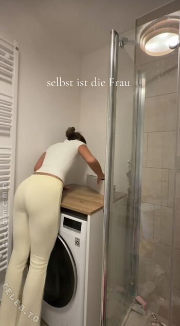 Full leaked Zoesalg private onlyfans photo